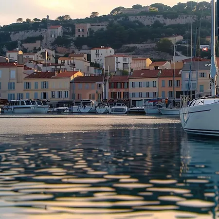 Nuits Enchantees Sur Les Flots Embarquez Pour Aventure Inedite A * Sète