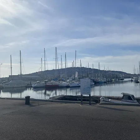 Hotel Nuits Enchantees Sur Les Flots Embarquez Pour Aventure Inedite A *