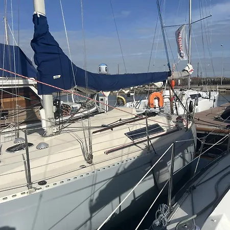 Nuits Enchantees Sur Les Flots Embarquez Pour Aventure Inedite A Hotel Sète