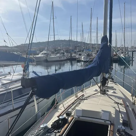 Hotel Nuits Enchantees Sur Les Flots Embarquez Pour Aventure Inedite A