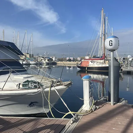 Hotel Nuits Enchantees Sur Les Flots Embarquez Pour Aventure Inedite A